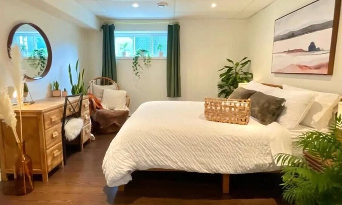 District Wright - Parc - de - la - Montagne Apartment | Stylish 2 BR in Hull, 10min DT Ottawa w/ Parking