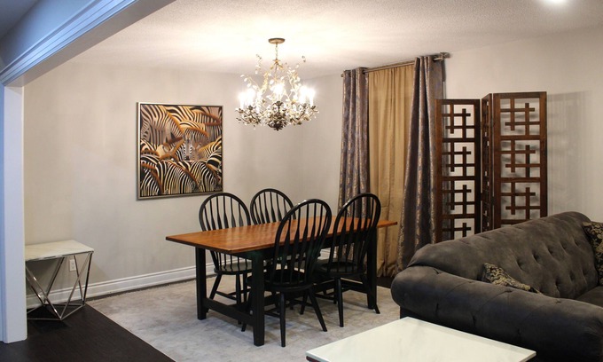 Pickering House | Stylish 3bdrm, 2bth house with 2 parking House