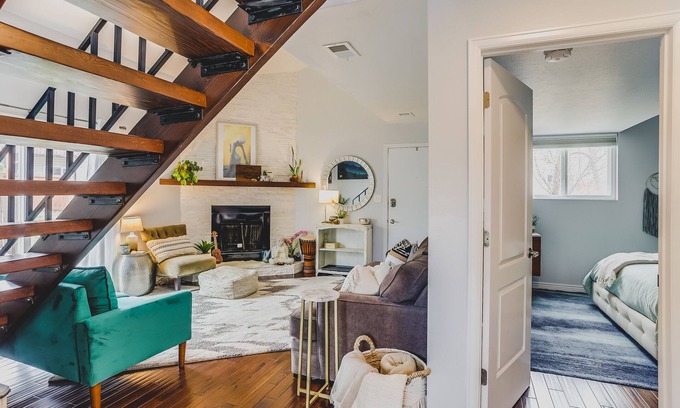 Glenwood Grove - North Iris House | Stylish 3bdrm with Pool & Mountain Views