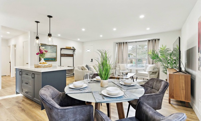 Mineola House | Stylish 3BR Home, Close to Restaurants/Shops
