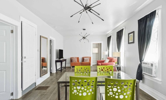 Mexicantown - Southwest Detroit House | Stylish 3BR in Downtown Detroit Near Museums and Dining