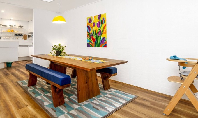 Hawker Apartment | Stylish 3BR in Hawker - Colorful and Renovated