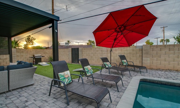 Cox Heights House | Stylish 4 Bdrm Near ASU and Old Town Scottsdale!