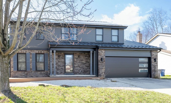 Reynoldsburg House | Stylish 4 bed 2.5 bath home in Reynoldsburg