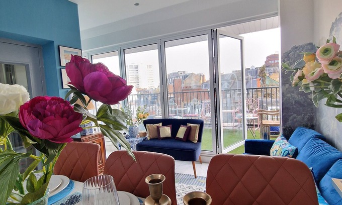Covent Garden Apartment | Stylish 4 bedroom Flat Retreat in Covent Garden,London,WC2H 9PL