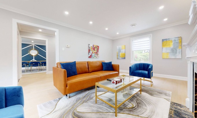 Armour Heights House | Stylish 4 Bedroom Home in AAA Location