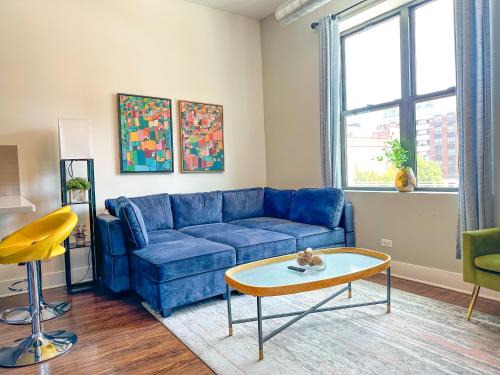Near South Side Apartment | Stylish 420 Friendly 3BR Chicago Getaway with Optional Parking Near McCormick Place, Grant Park & Soldier Field