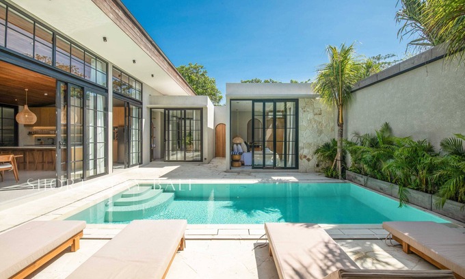 Pecatu Villa | Stylish 5BR Boho Hideaway, 5 Minutes from Bingin Beach