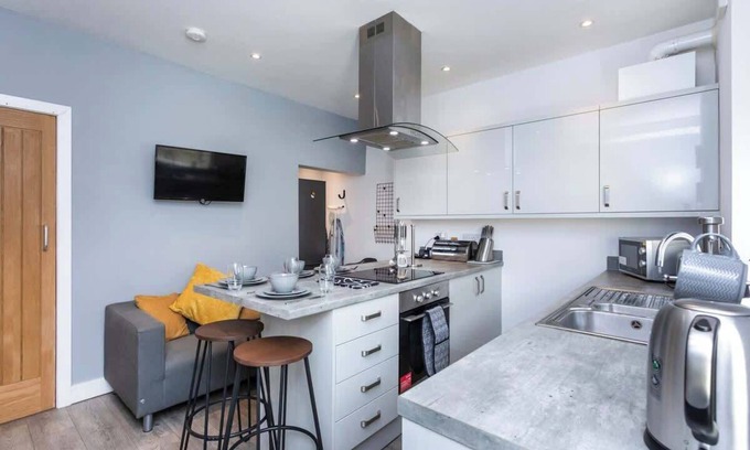 Burnley House | Stylish & Affordable home in Burnley