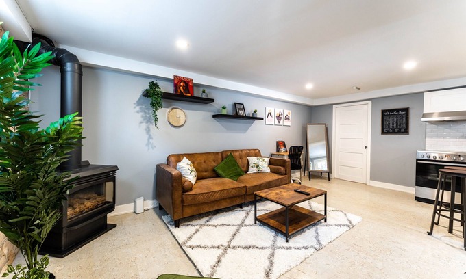 Cambridge Apartment | Stylish Apartment for Work or Study in Cambridge