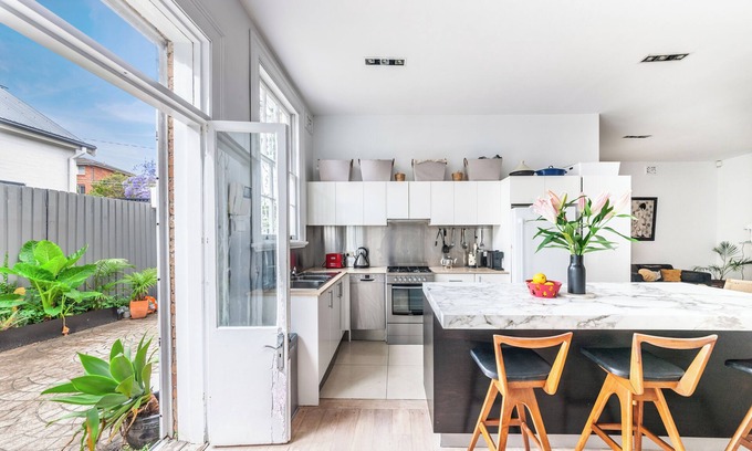 Balmain House | STYLISH BALMAIN HOUSE NEAR CITY & HARBOUR