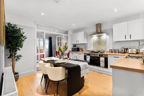 Hanham House | Stylish Boutique House - Garden
