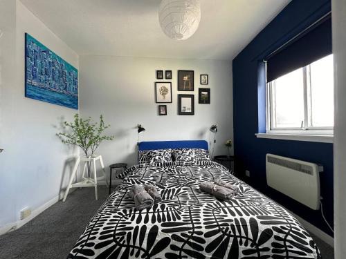 Clydebank Apartment | Stylish Clydebank apartment near Glasgow