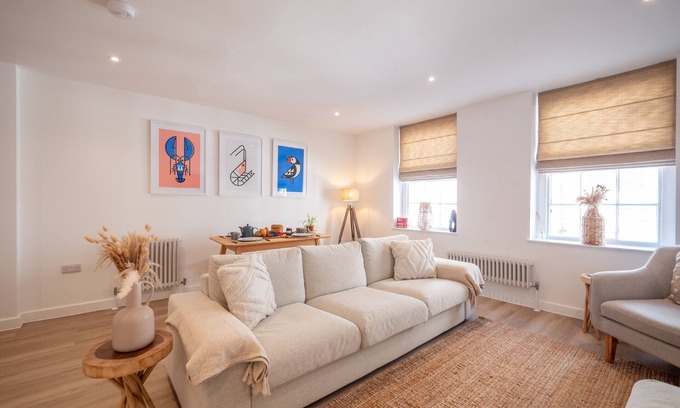 Dartmouth Apartment | Stylish Coastal Living in the Heart of Dartmouth