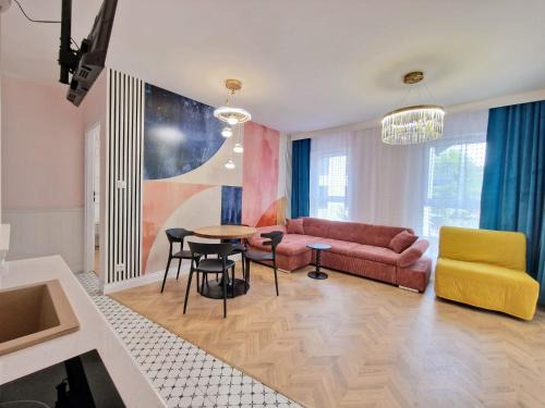 Lodz Apartment | Stylish,Comfortable&Secure-I-City Center Stay