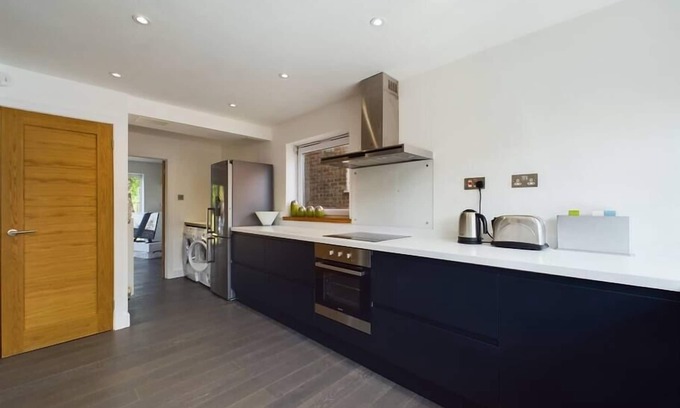 Winchcombe House | Stylish | Cotswold | Parking | Peaceful | Garden