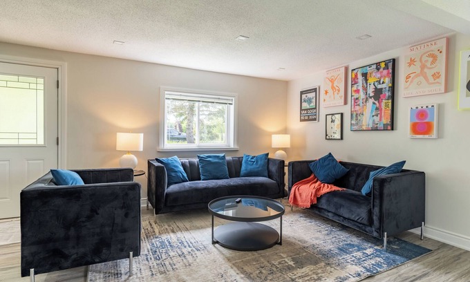 Erin House | Stylish Countryside Stay | Sleeps 6+