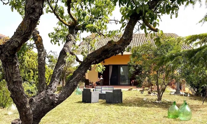 Ortona Villa | Stylish Countryside Villa near the Trabocchi Coast