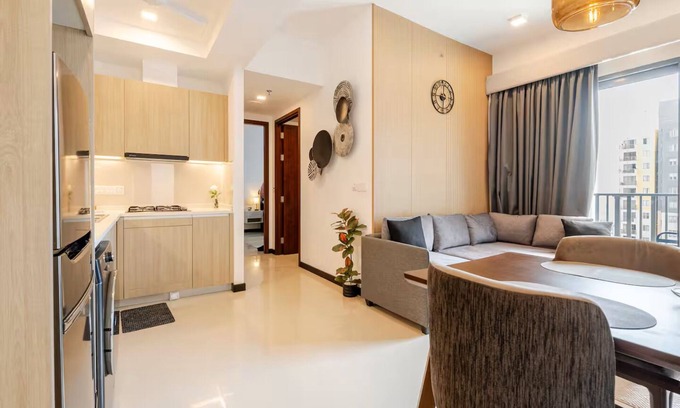 Suduwella Apartment | Stylish, Cozy High-Rise Colombo Retreat - SennRise