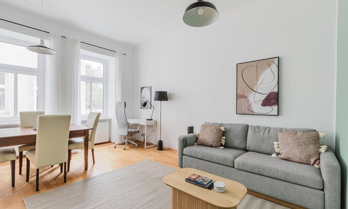 Dobling Apartment | Stylish Döbling 1BR, Fully Equipped, by Blueground