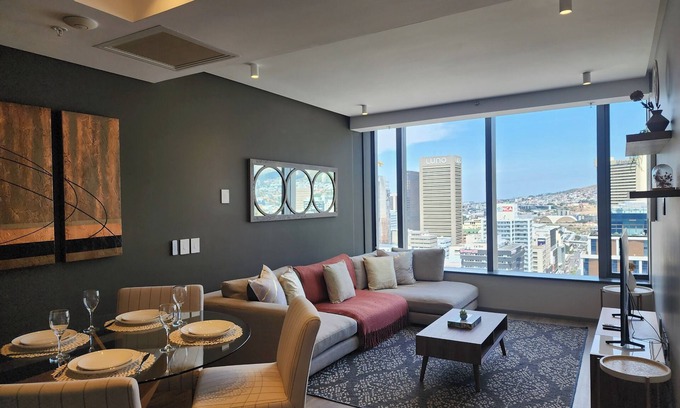 Bo'Kaap Apartment | Stylish Duplex with Mountain and City Views