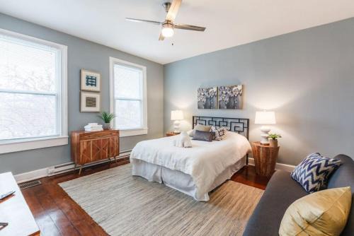 Mount Auburn Apartment | Stylish Flat in Walkable Downtown w Parking