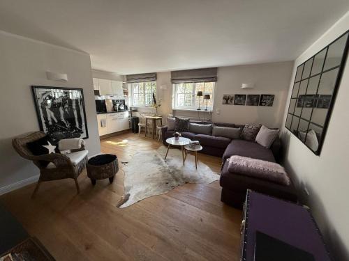 Herzogpark Apartment | Stylish Garden Apartment in Central Munich
