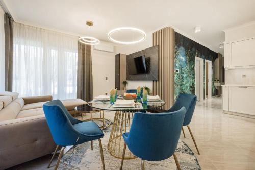 Ferencvaros Apartment | Stylish Ground-Floor Comfort w Terrace & Parking
