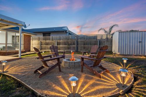 Sorell House | Stylish Hobart Gateway - Renovated & Pet Friendly