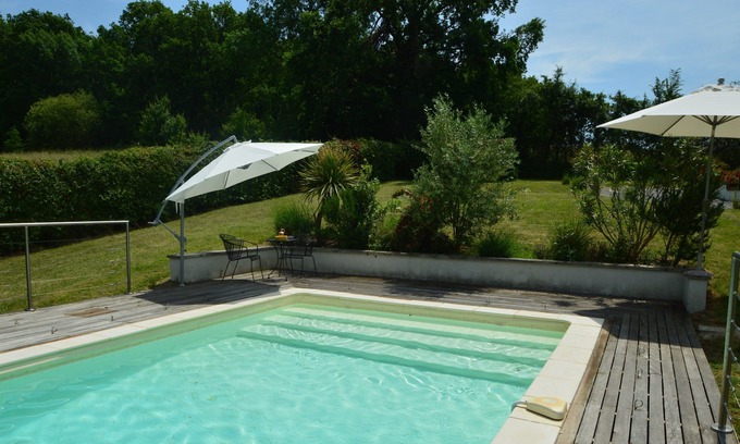 Cherveix-Cubas House | Stylish home with private pool