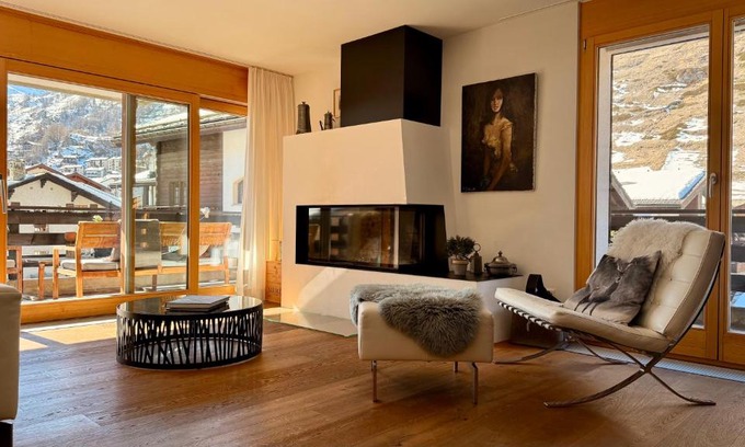 Zermatt Apartment | Stylish home with Matterhorn view in the center
