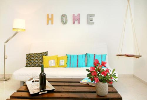 Daratsos Apartment | Stylish house 2 min from the beach! VERY FAST WF