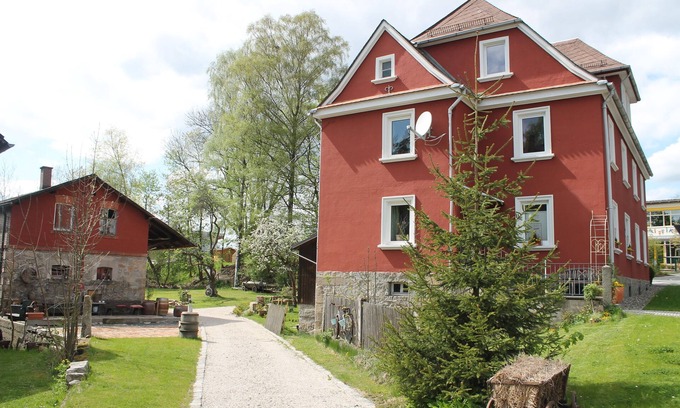 Gefrees House | Stylish house with space to meet, inspiration around the campfire, playground