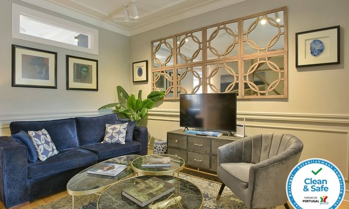 Alfama Apartment | STYLISH NEW APARTMENT RICE