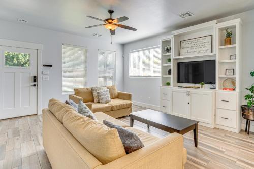 Central Oklahoma City House | Stylish OKC Farmhouse with Garden - Close to OU
