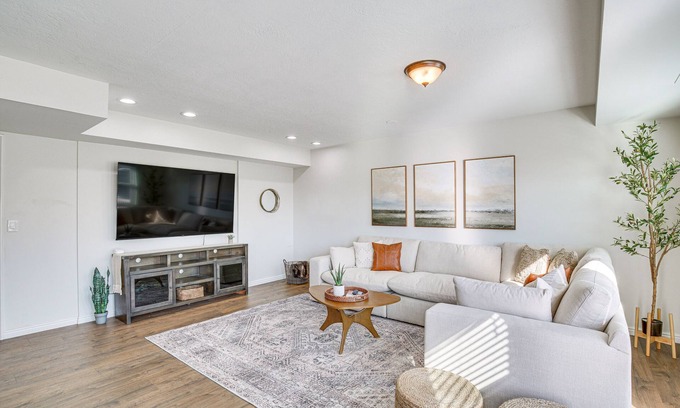 Northridge House | Stylish Orem Retreat w/Deck, Near BYU & UVU!