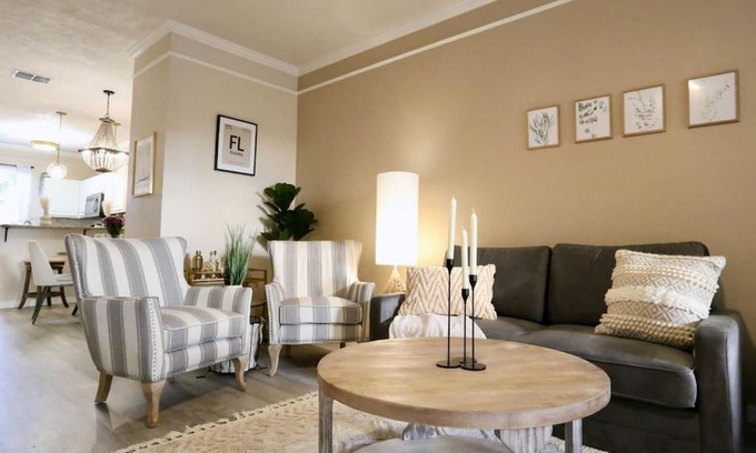 Gainesville House | Stylish Sanctuary King Beds Upscale Condo