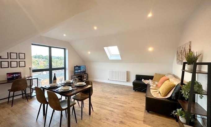 Royal Tunbridge Wells Apartment | Stylish & Spacious Apartment