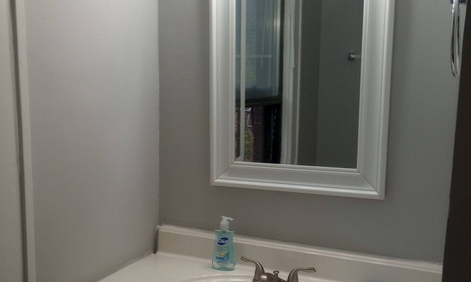 Athens Apartment | Stylish & Spacious Apartment close to Ohio University and Uptown Athens