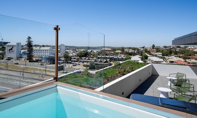 North Fremantle Apartment | Stylish Studio Near Fremantle Cafés and Beaches