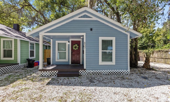 Gainesville House | Stylish Studio in B&B Locale