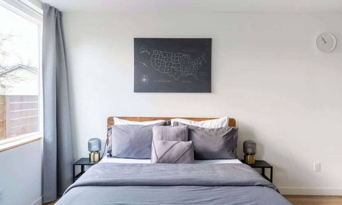 Mid-Beacon Hill Apartment | Stylish Studio in Columbia City Seattle