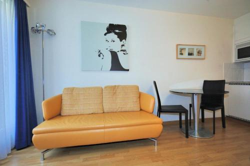 District 6 Apartment | Stylish Studio in Zurich - Crown 11