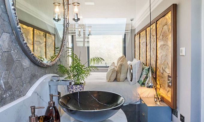 Knight's Hill Apartment | Stylish Studio Near Central London
