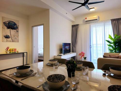 Shah Alam Apartment | Stylish Sunsuria Forum 5mins to SCCC 6pax