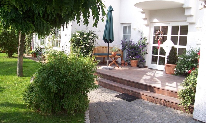 Niedenstein Apartment | Stylish vacation apartment in the Hessian mountain country