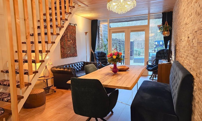 Groot Valkenisse House | Stylish vacation home at the foot of the BG05 dunes!