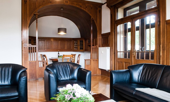 Eisenach Apartment | Stylish villa apartment (103 + 109 sqm) in a prime location and short distances to culture / nature