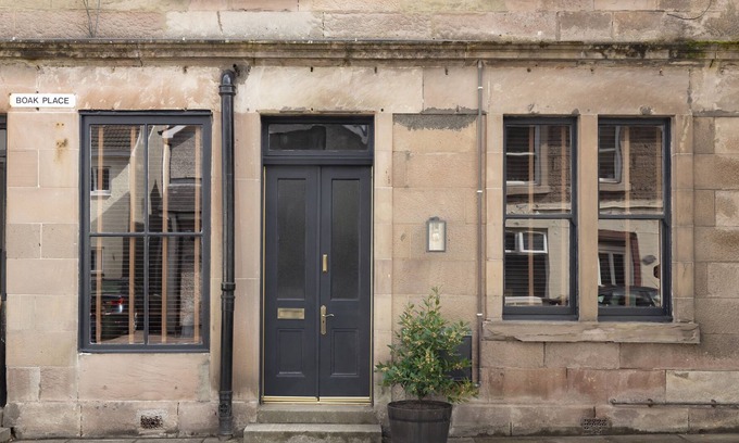 Inverkip Apartment | Stylist Flat in the Heart of a Coastal Scottish Village