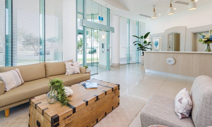 Main Beach Apartment | Sub Penthouse 3 Bedroom Ocean view